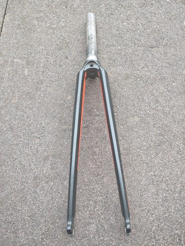Fuji 770 carbon alloy - fc, 700c