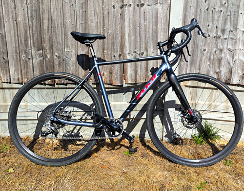 Fuji jari gravel bike 700c - jari,